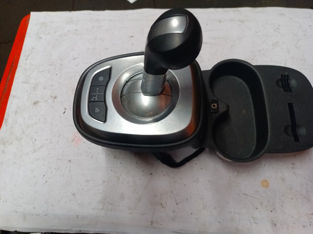 Automatic gear lever