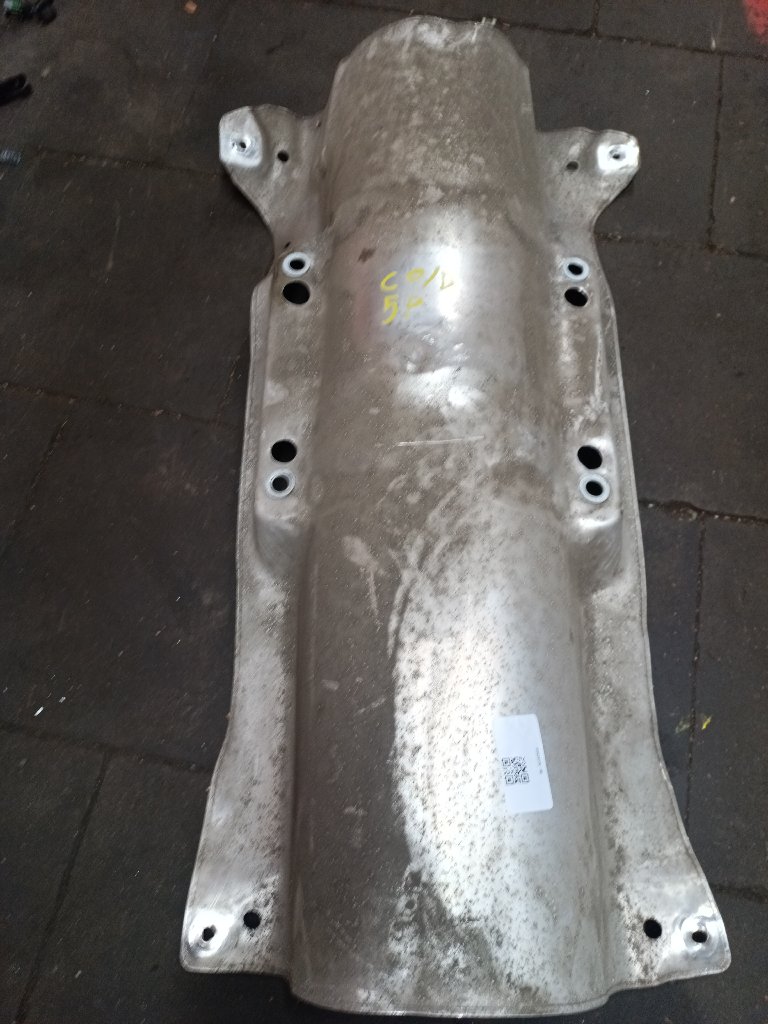 Exhaust heat shield