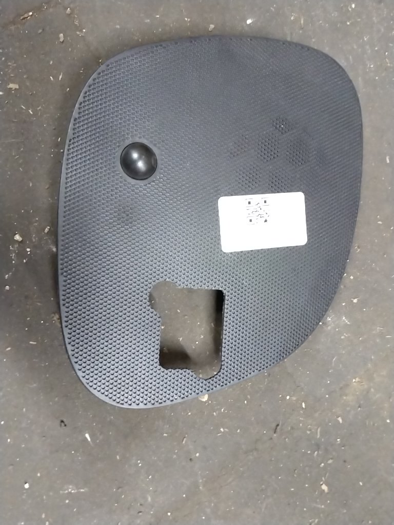 Front left door panel cover