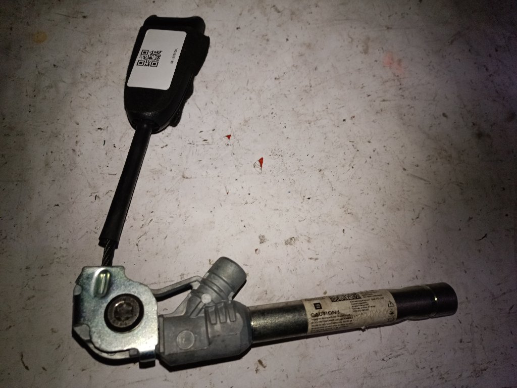 Front left pretensioner