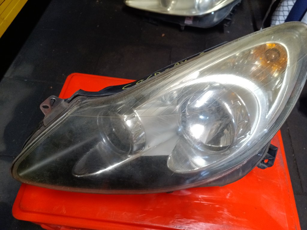 Left headlight Corsa D