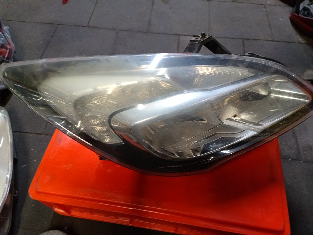 Right front headlight Meriva B F2