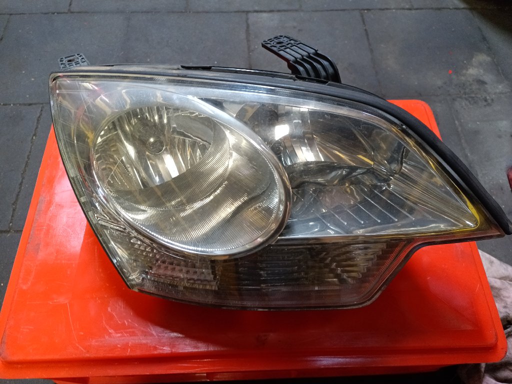 Right front headlight antara