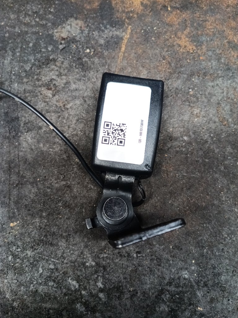 Linker achtergordelsluiting met sensor