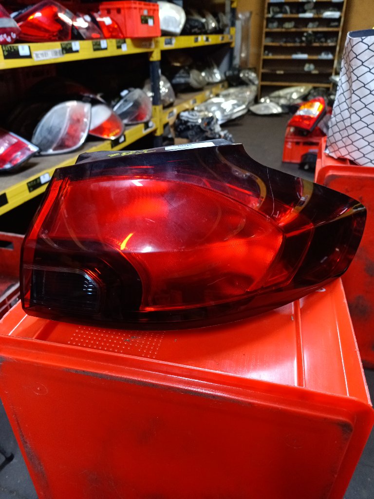 Feu arrière droit Opel Zafira C