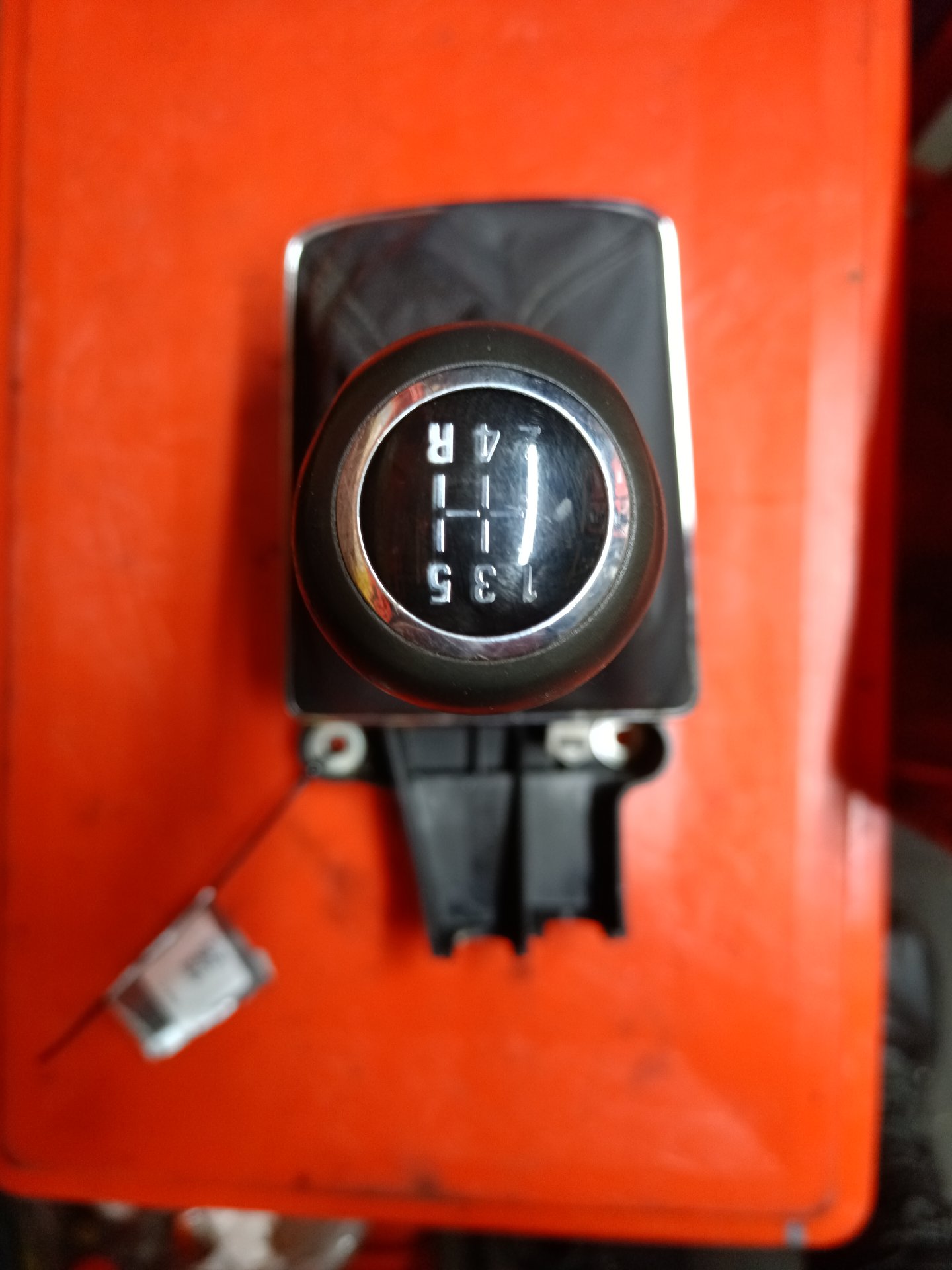 5-speed manual gear lever(s)