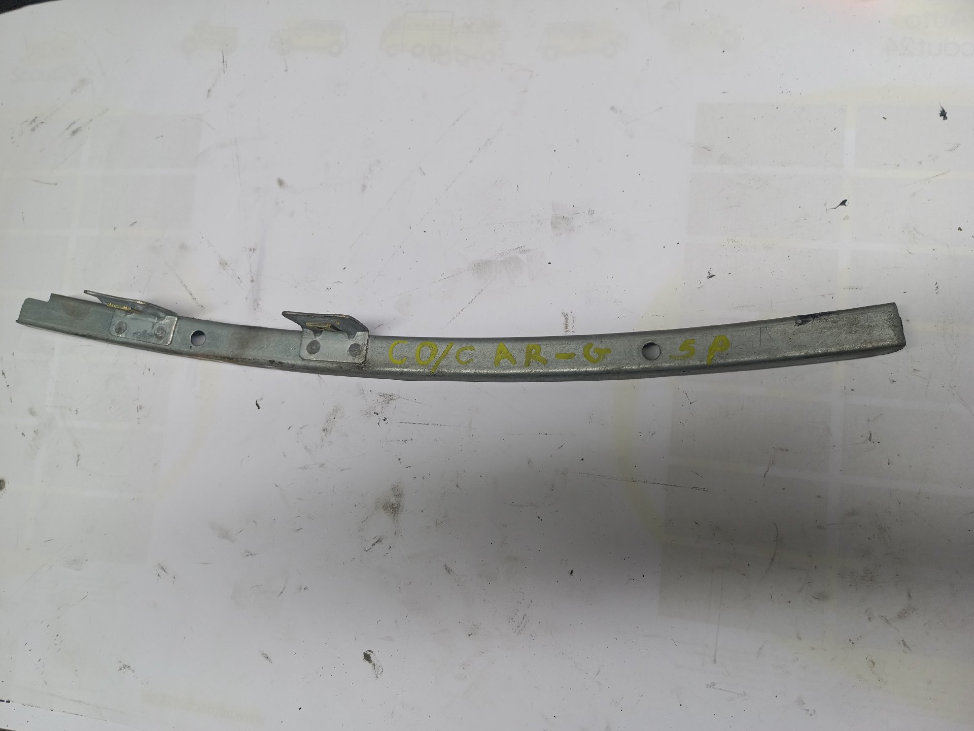 Left rear window glass support