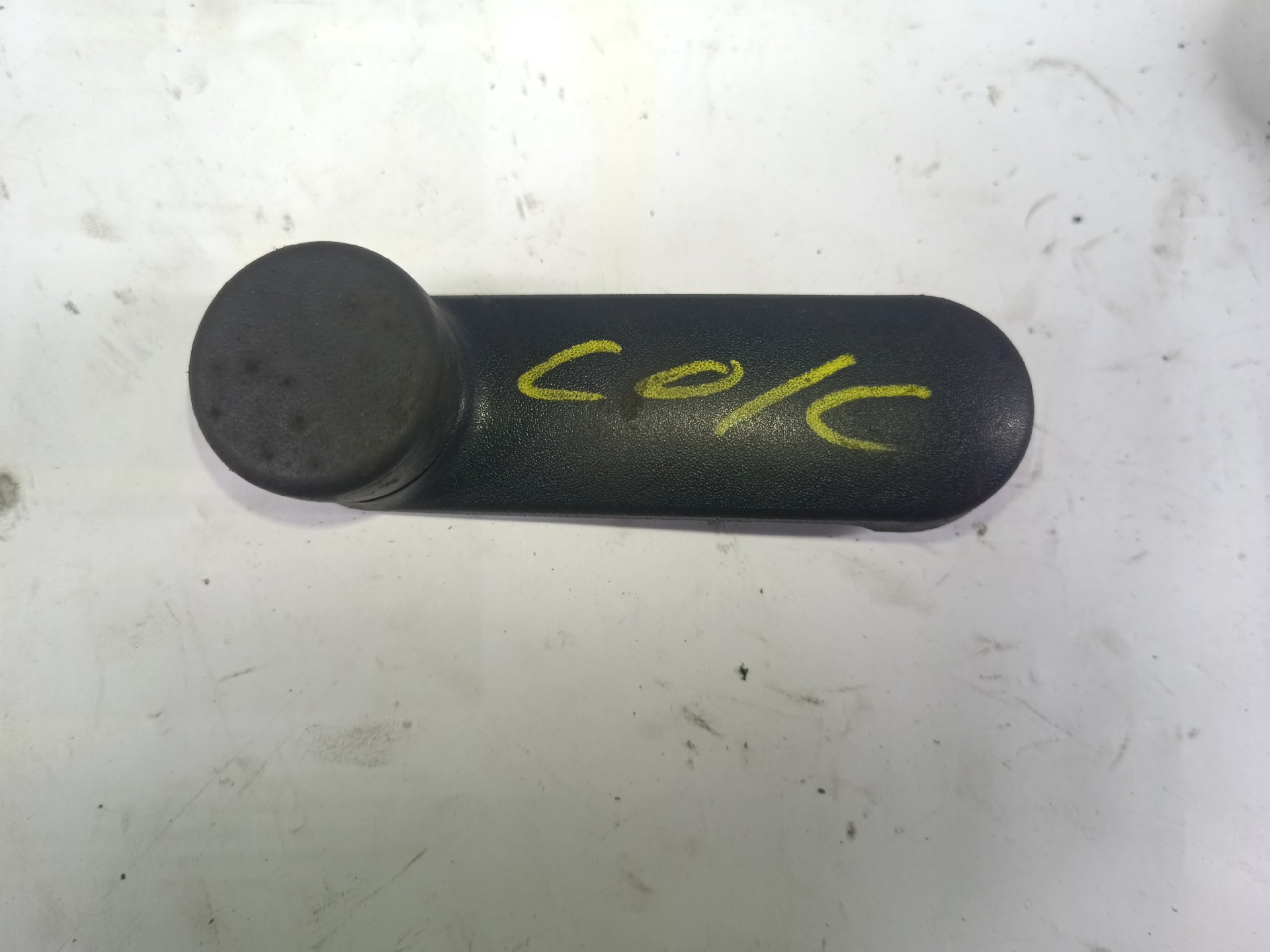 Door window crank handle