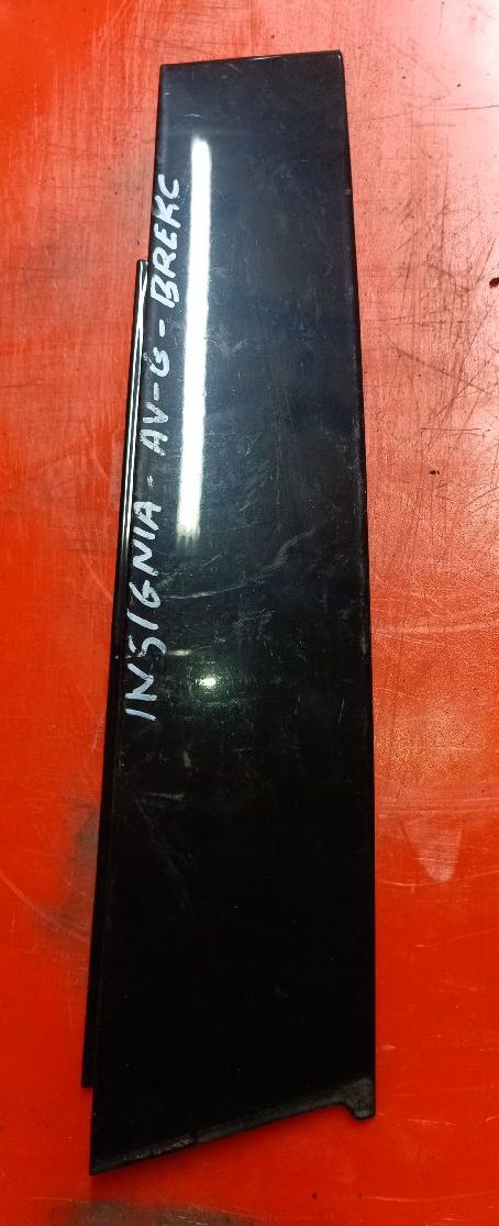 Front left door window molding