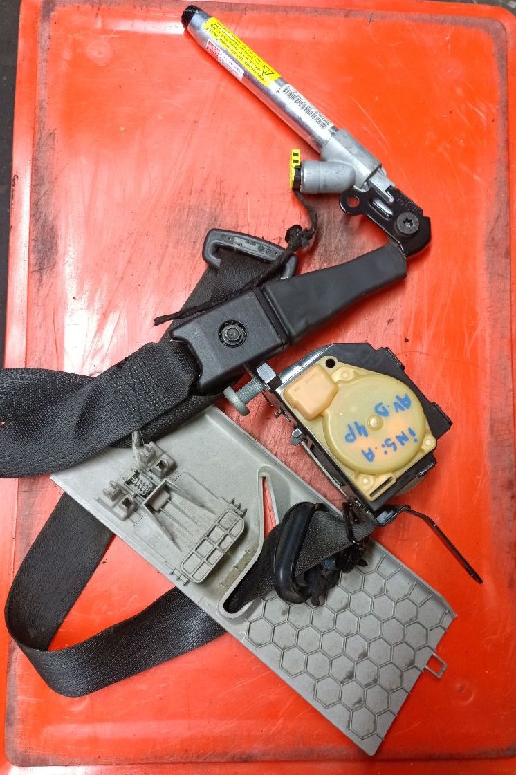 Front right seat belt