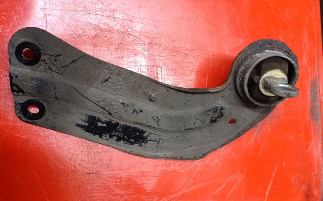 Right rear upper suspension control arm (wishbone)