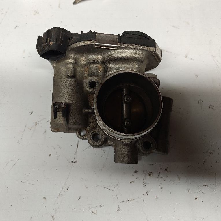 Throttle body