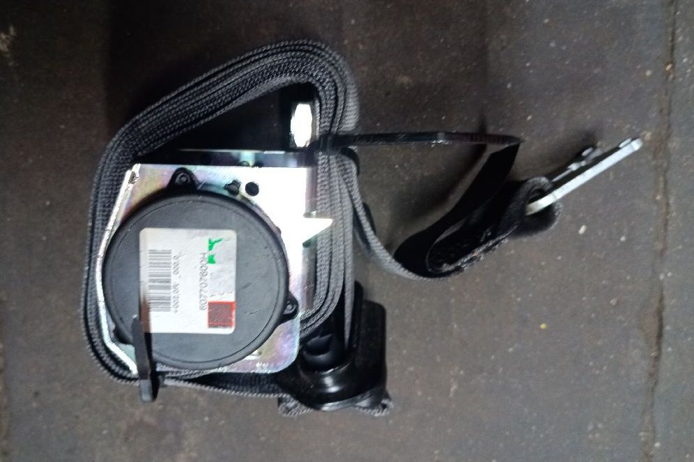 Front right seat belt