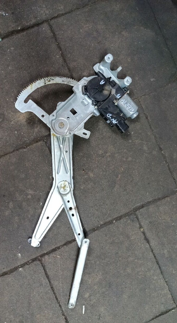 Front right power window regulator, large connector