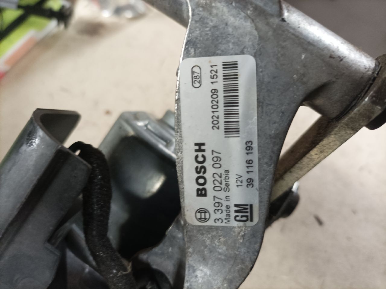 Front left windshield wiper motor for Opel Astra K