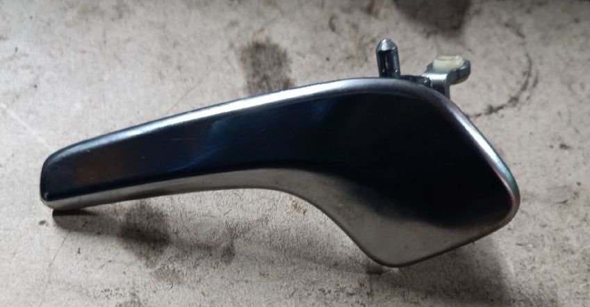 Left interior door handle