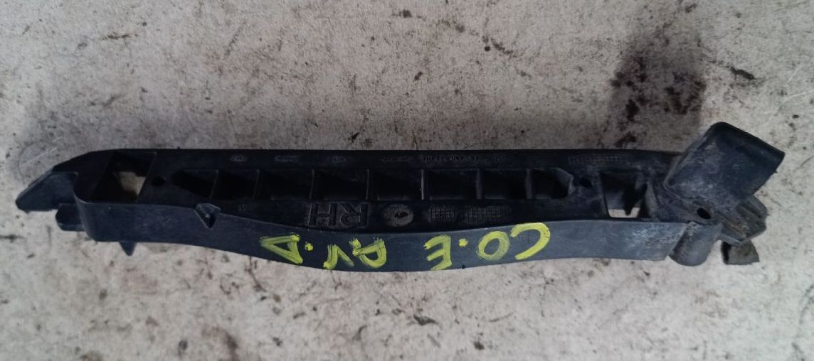 Right front bumper support