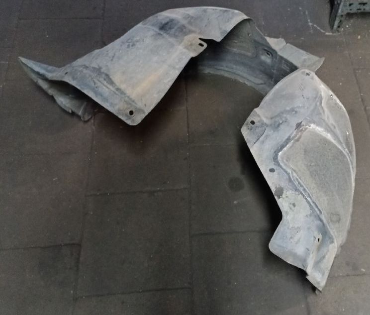 Front right mudguard