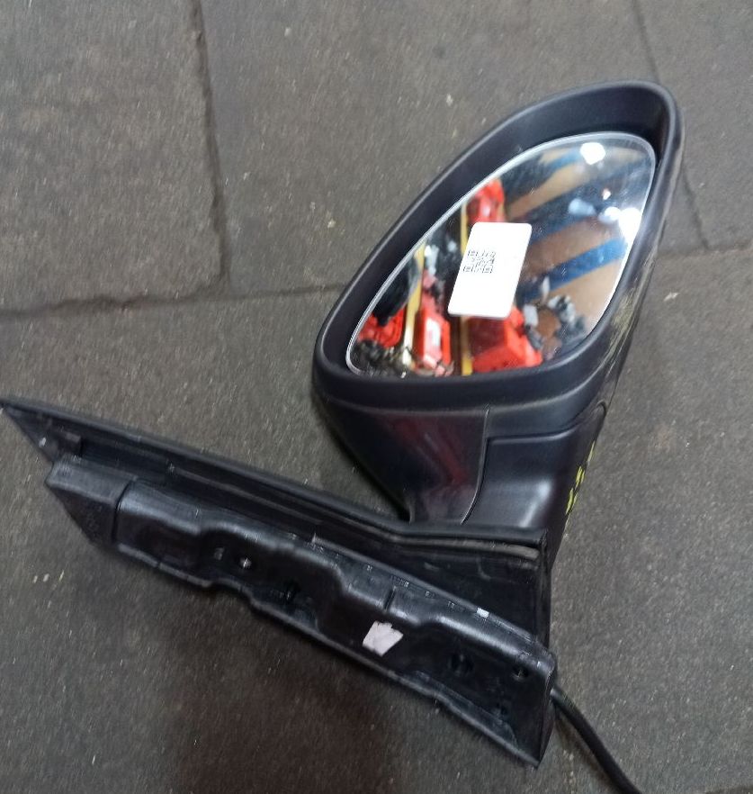 Right side mirror