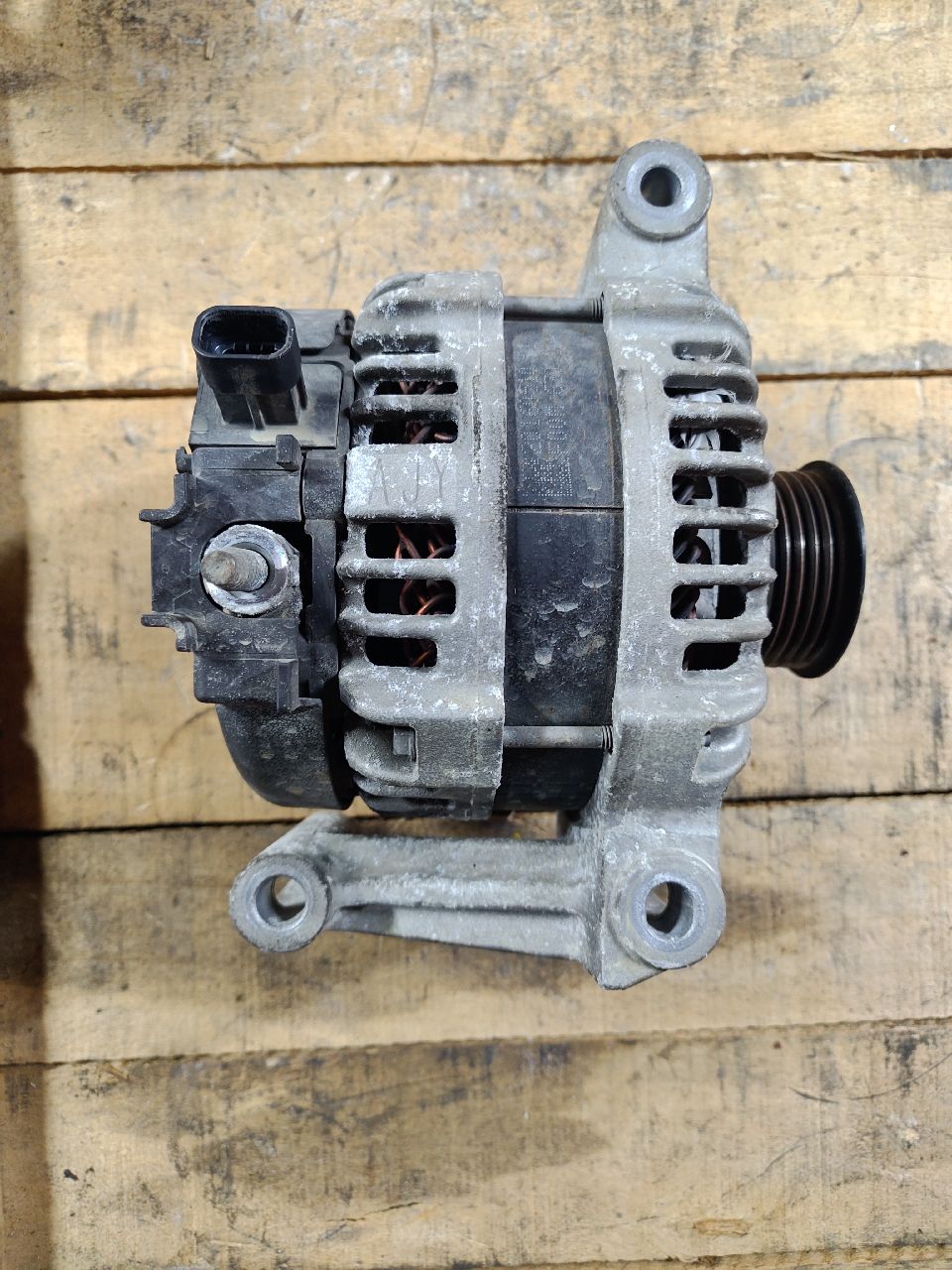 Alternator b10xft 130A