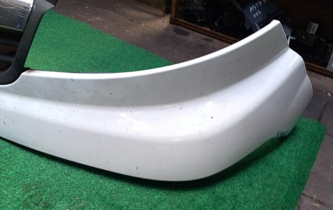 Vivaro front bumper