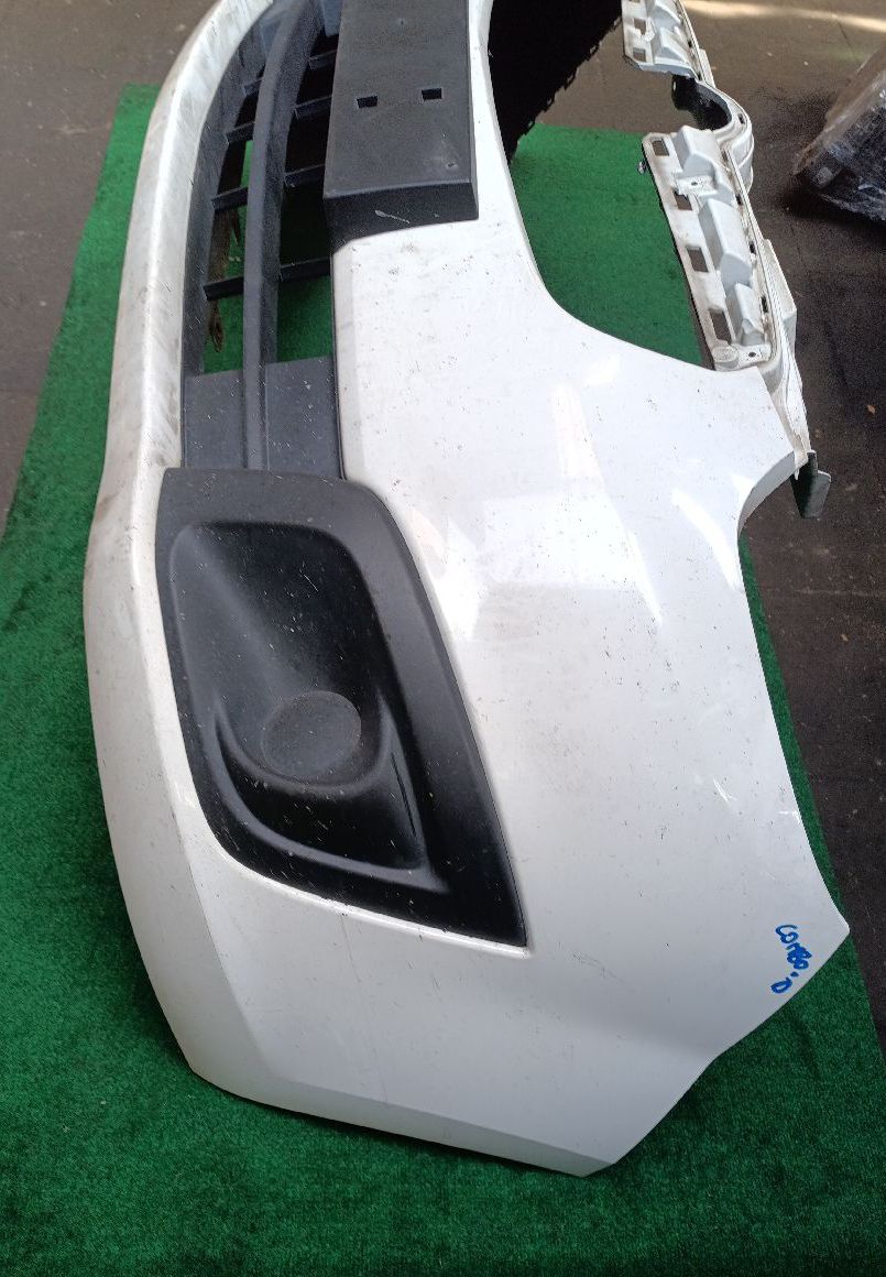 Front bumper for Combo D