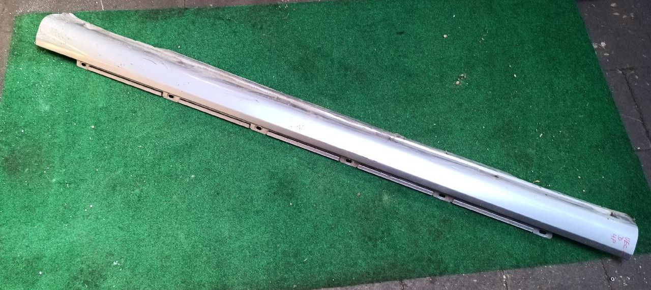 Right side step for Vectra