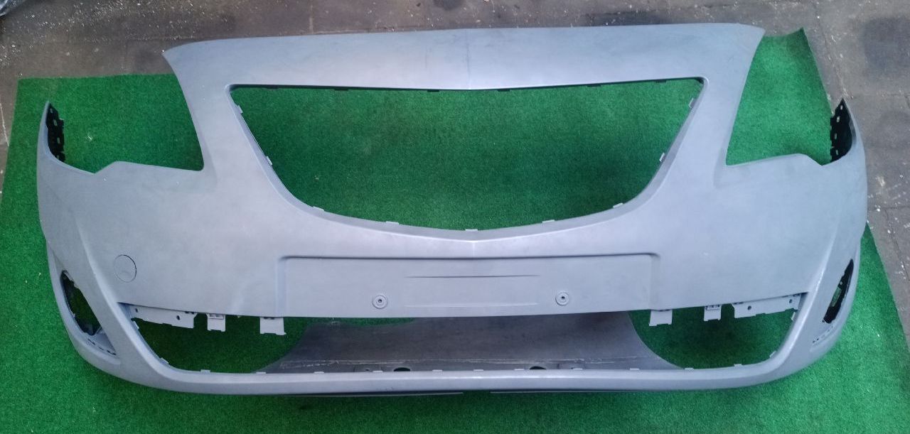 Front bumper, unpainted, without sensors