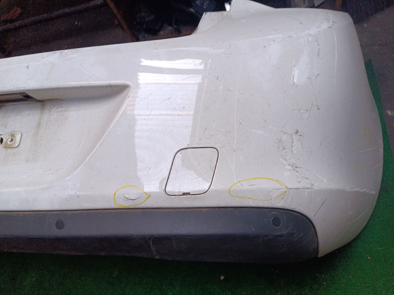 Achterbumper Astra J 4-deurs met 4 sensoren