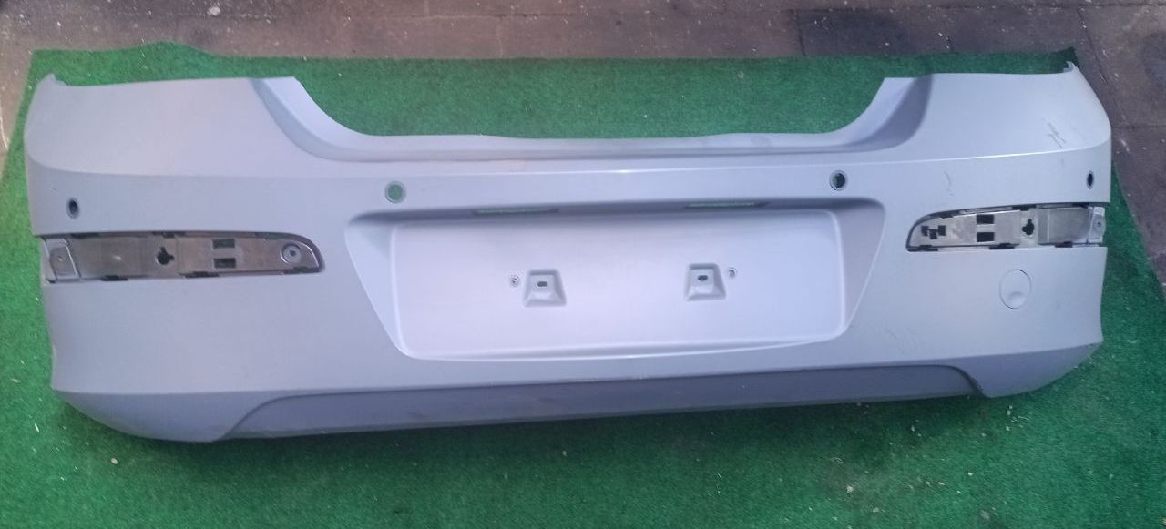 Achterbumper Astra H 5-deurs met 4 sensoren te spuiten
