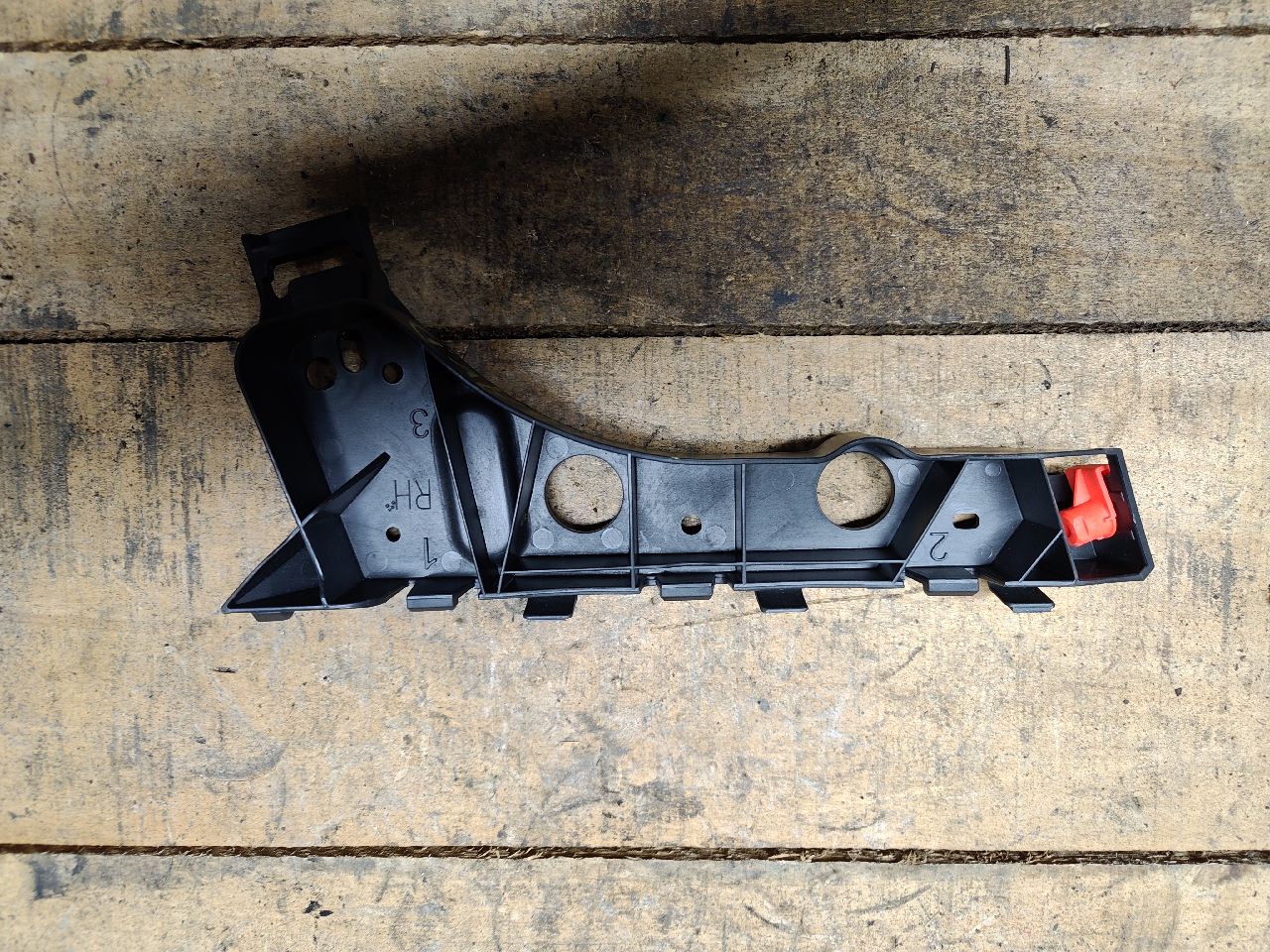 Right front bumper bracket