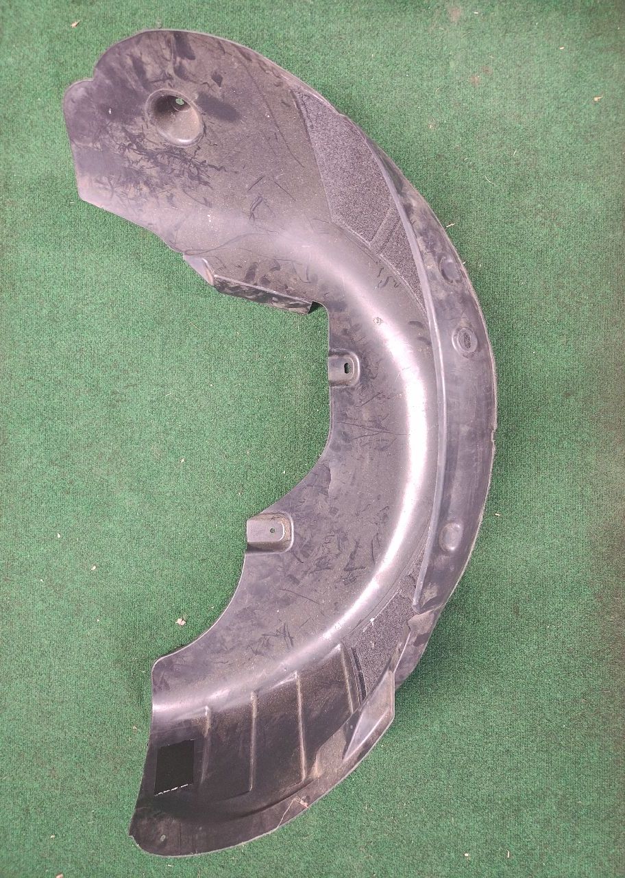 Rear left mudguard