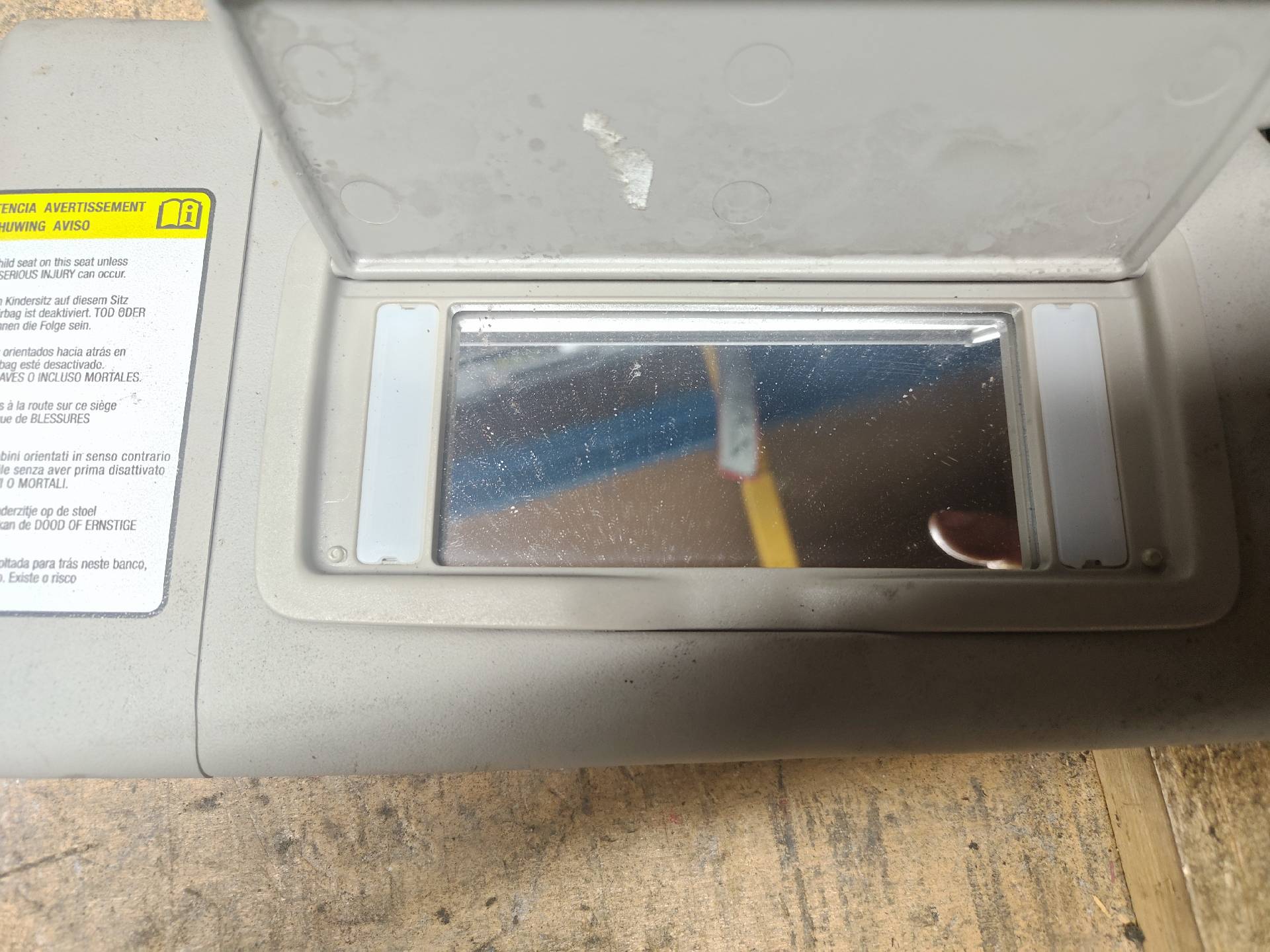 Front right sun visor with light