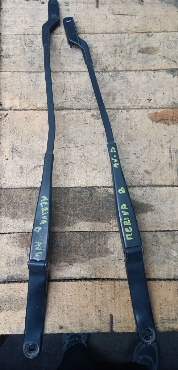 Front wiper arm