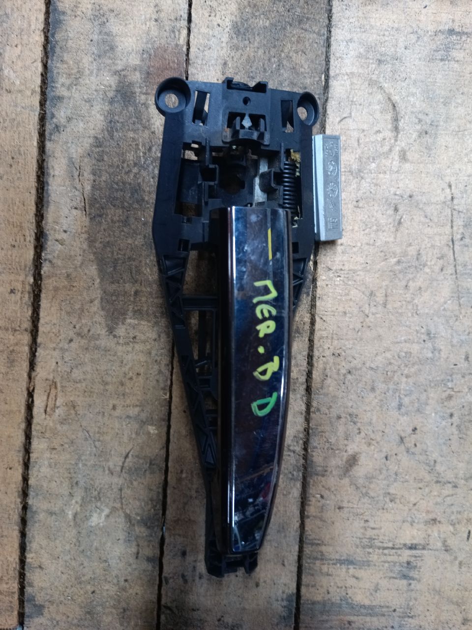 Right door handle