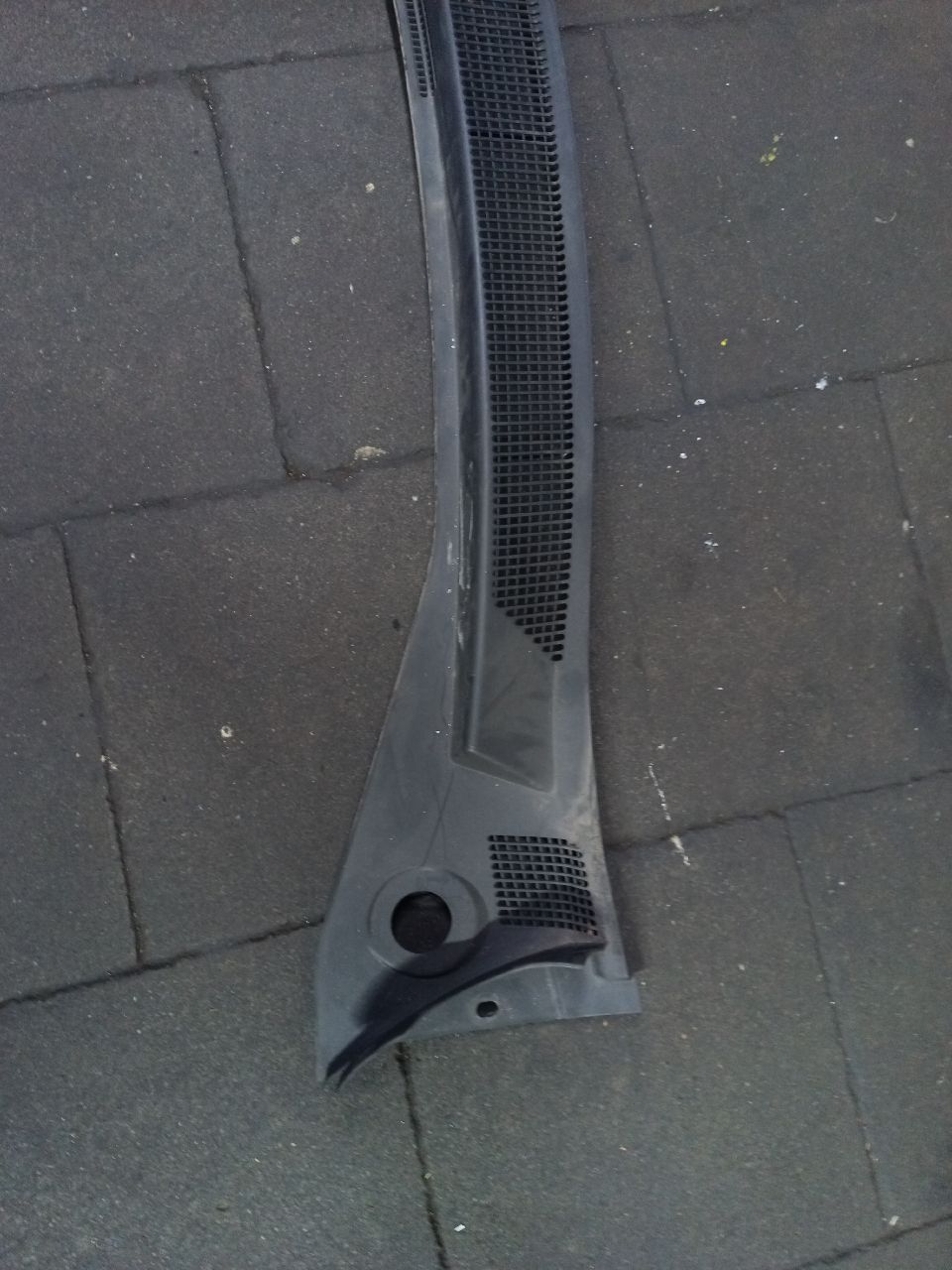 Windshield wiper blade refill