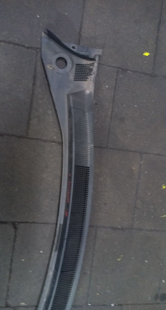 Windshield wiper blade refill