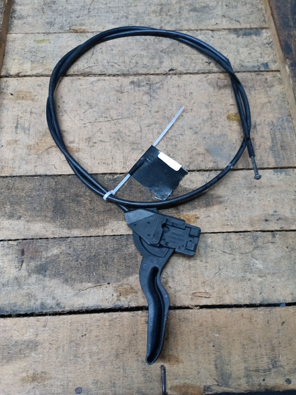 Hood release handle