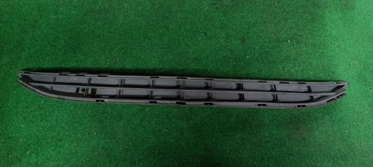 Corsa E front bumper grille