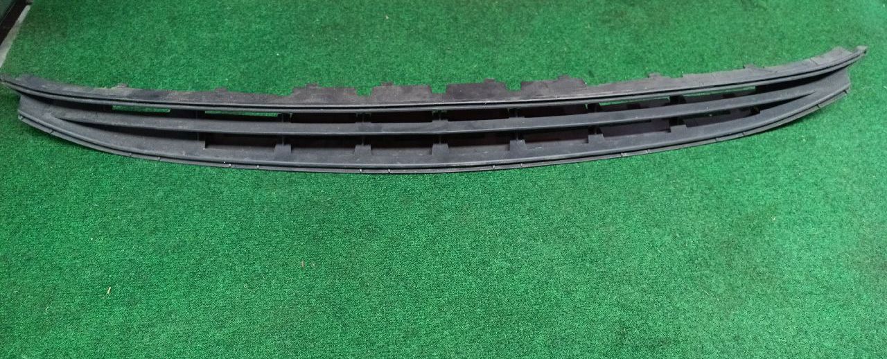 Lower front bumper grille for Corsa E