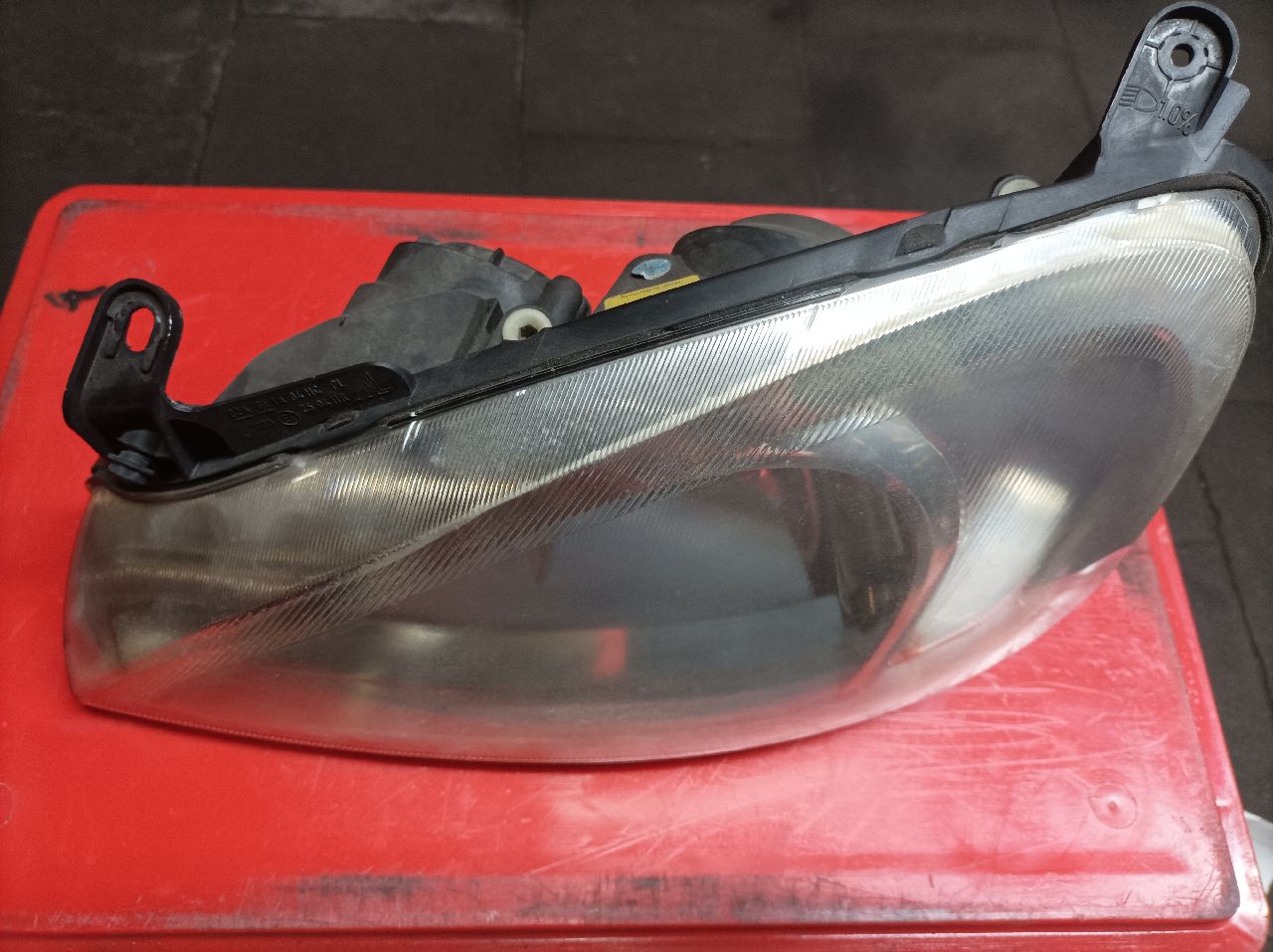 Front left headlight for Opel Corsa C