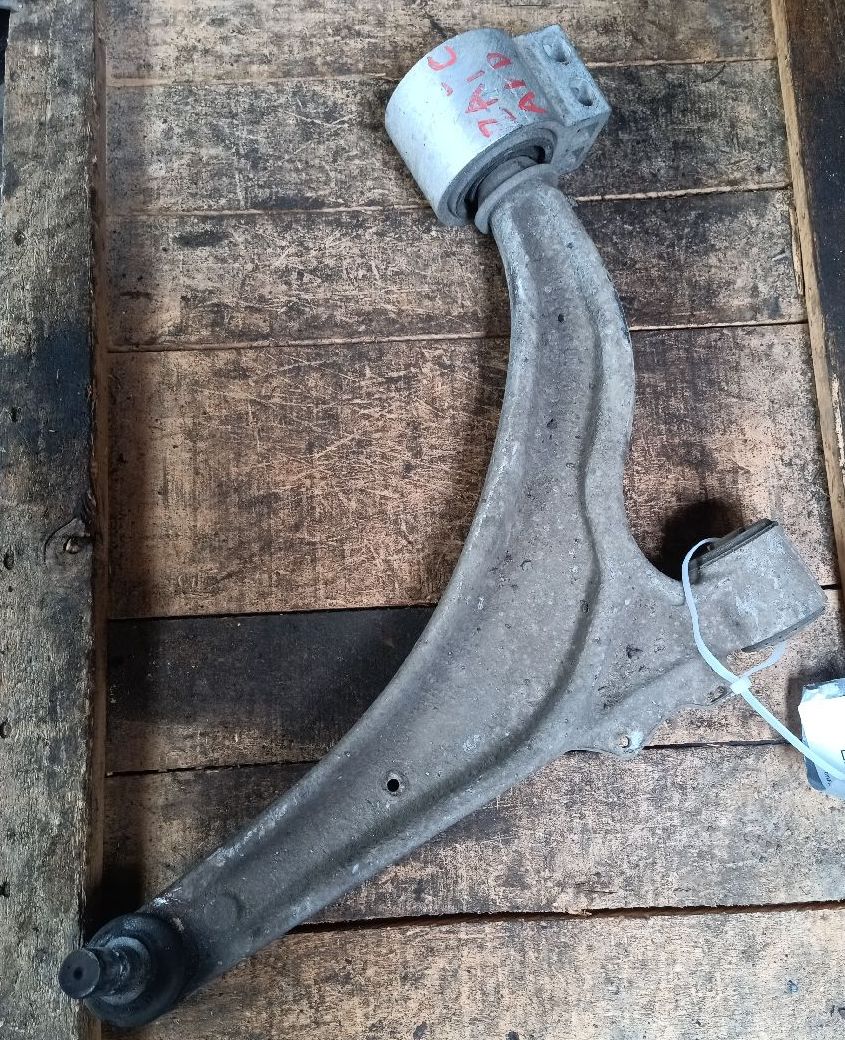 Front right suspension arm