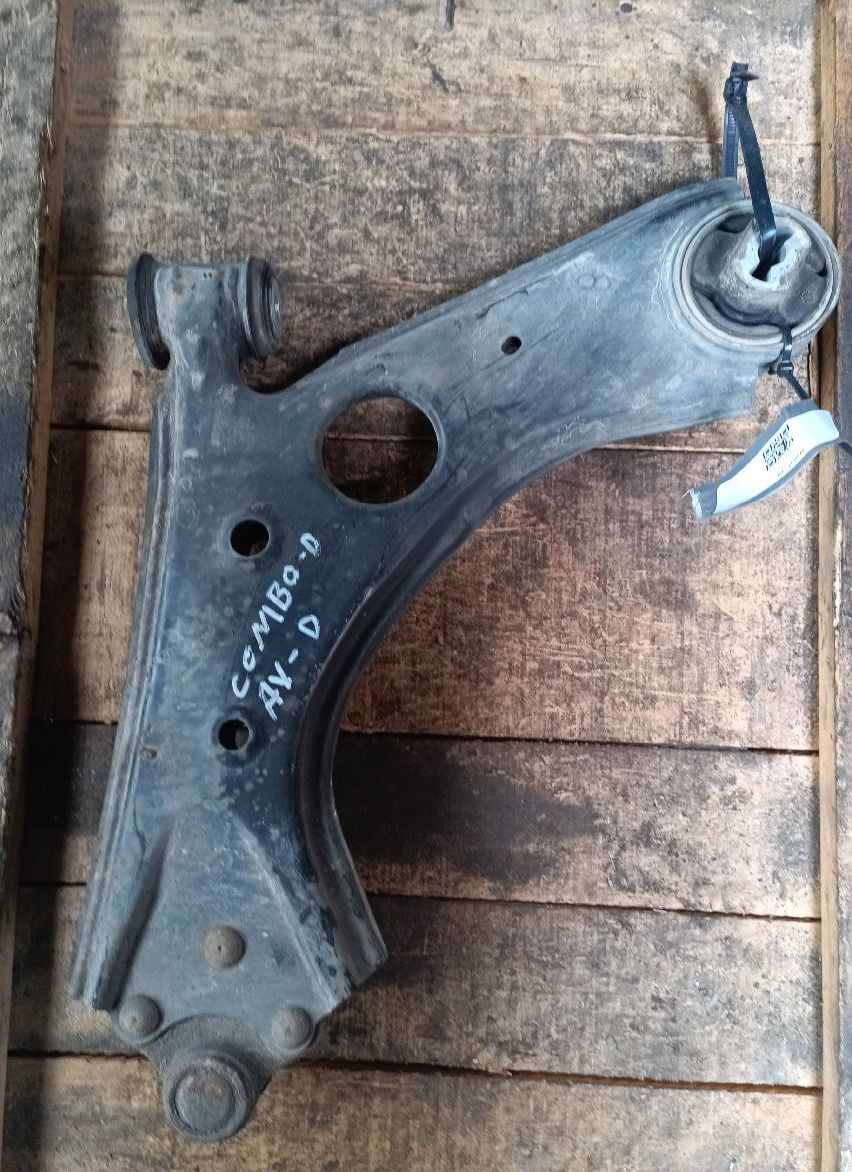 Right suspension arm