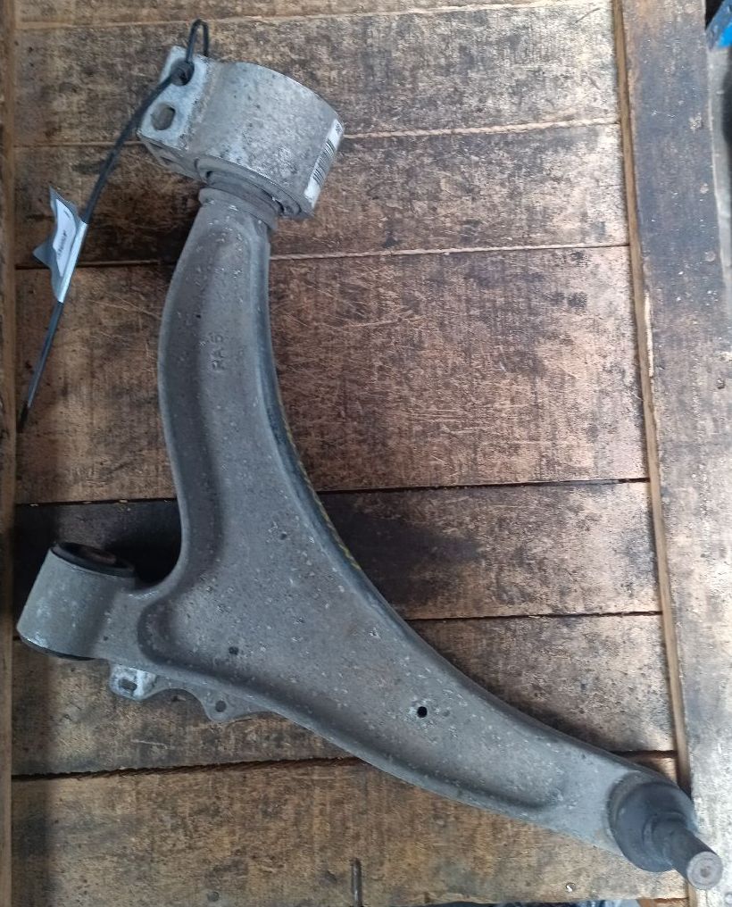 Left suspension arm for Insignia