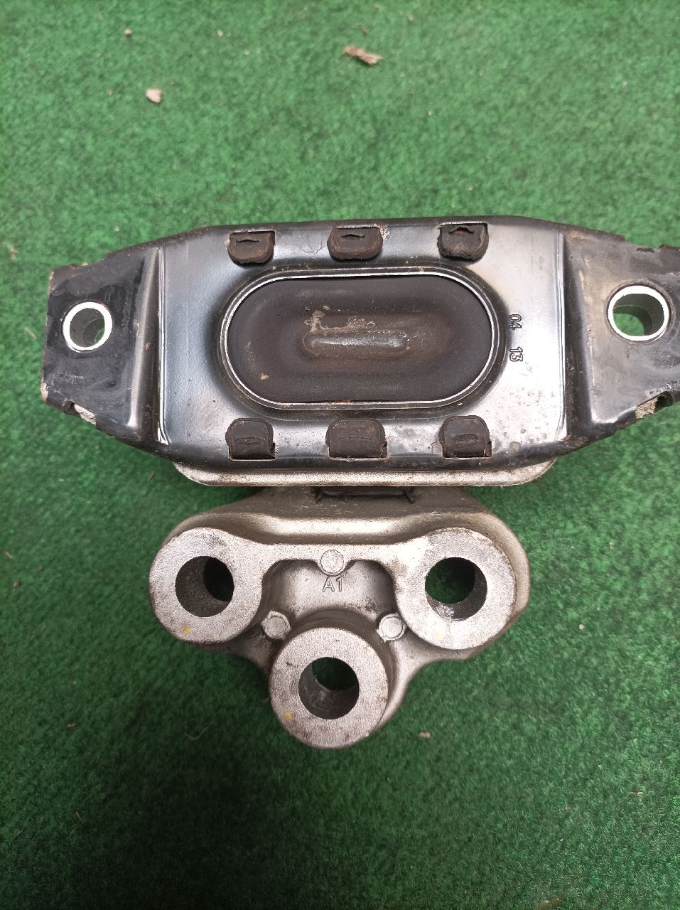 Support moteur gauche  A17DTS
