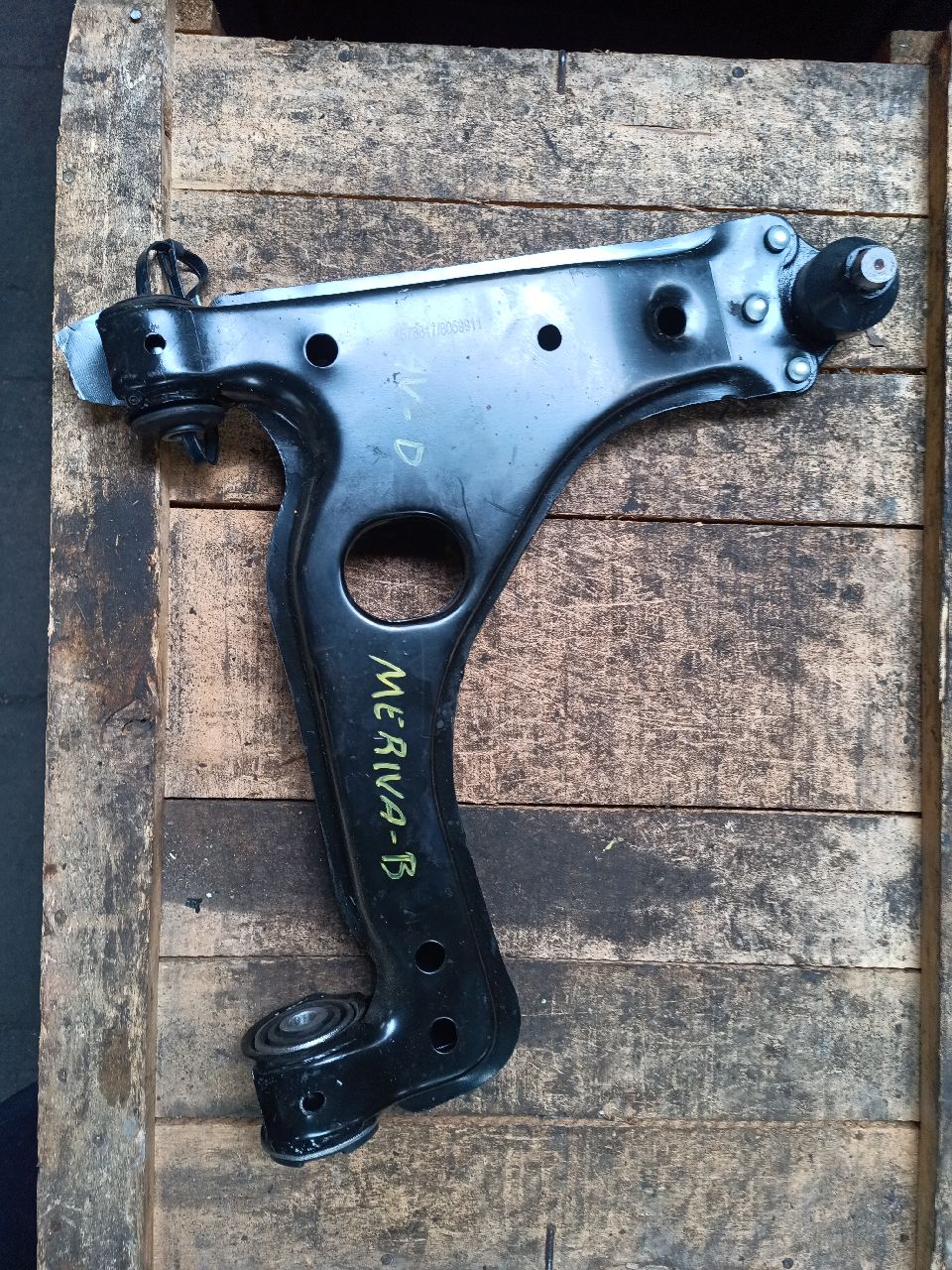 Right suspension arm
