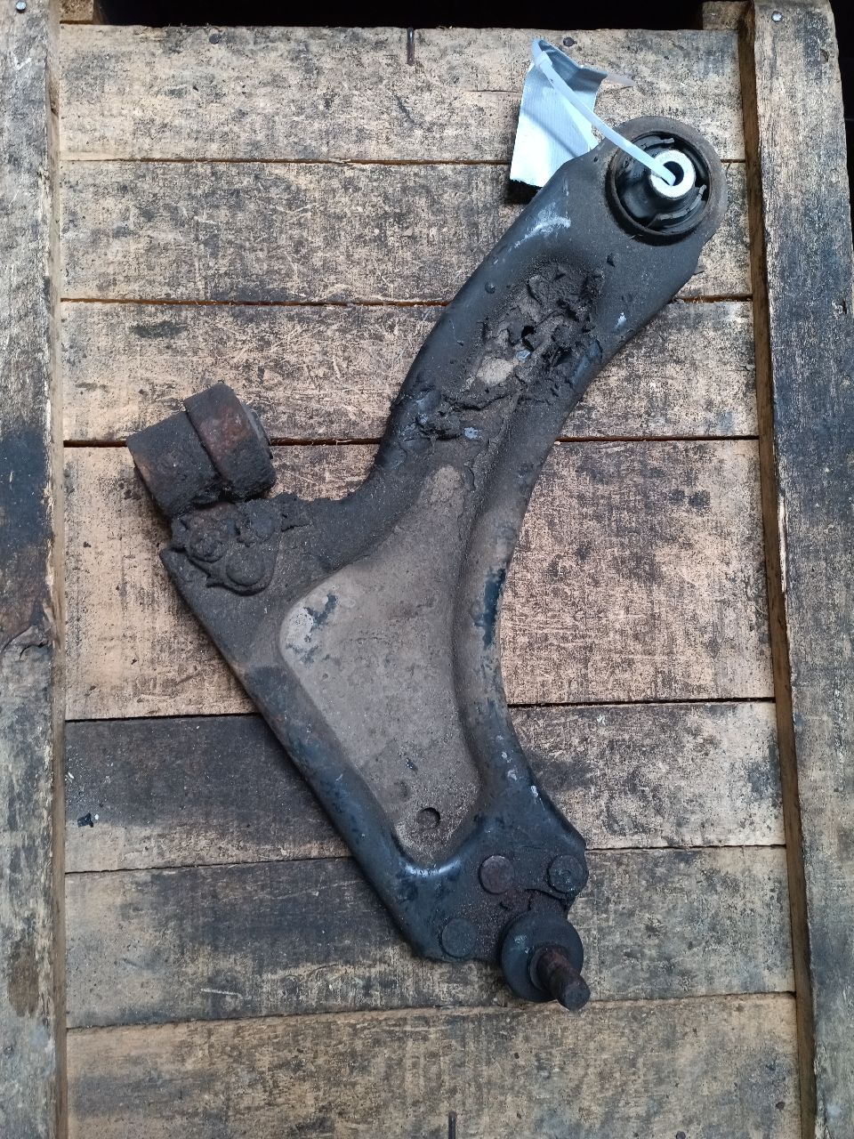 Left suspension arm