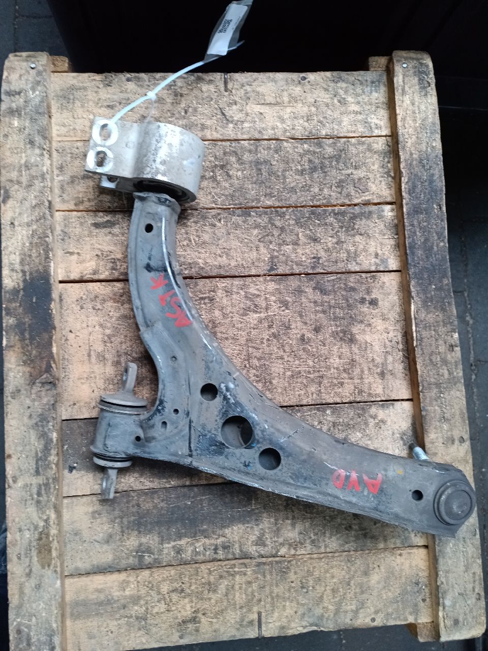 Front right suspension arm