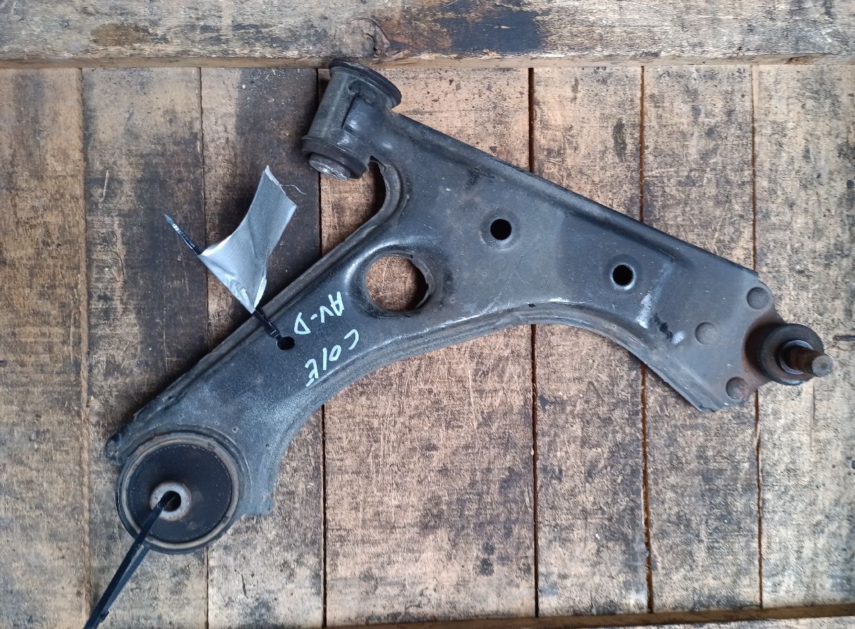 Front right suspension arm