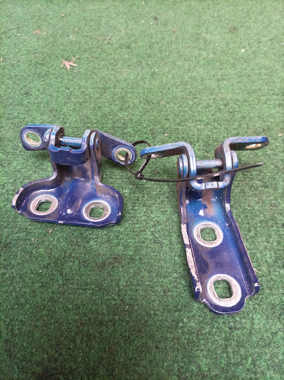 Jeu de charnières de porte arrière droite Opel Mokka/ Chevrolet Traxx